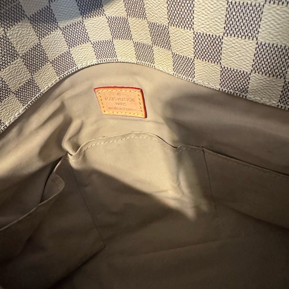 Checkered Designer Handbag - Cream and Gray - Picture 4 of 5